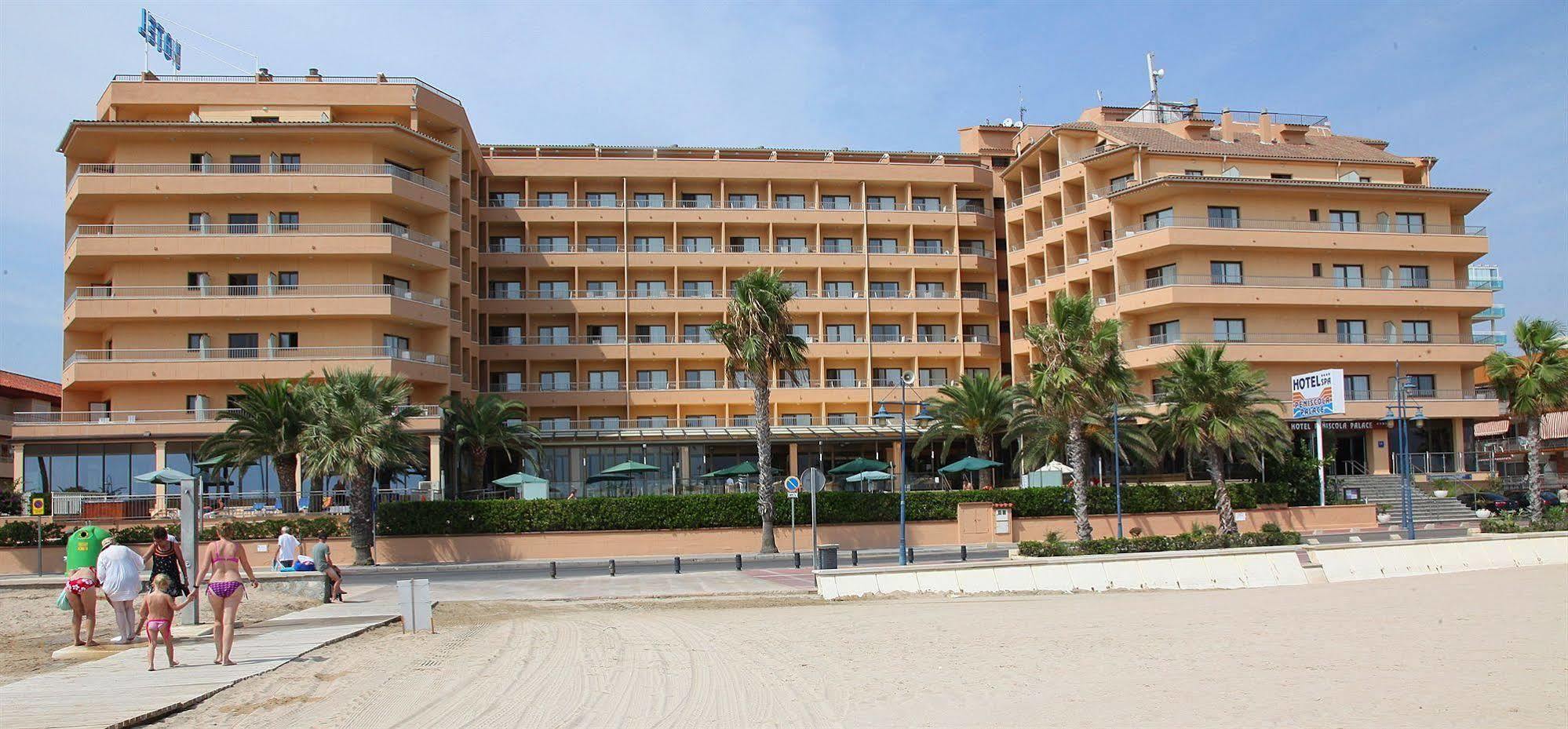 & Palace Hotel