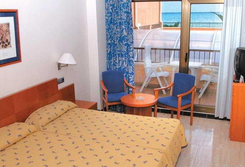 & Palace Hotel 4*
