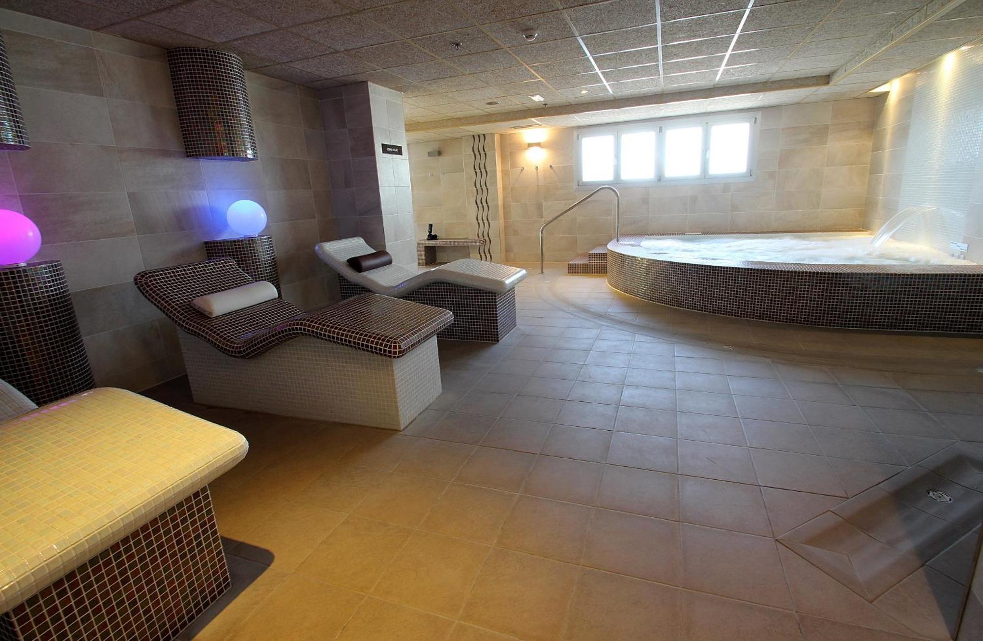Hotel & Palace 4*